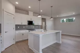 17499 SW Grand Ave, Tigard, OR 97140 - Photo 14