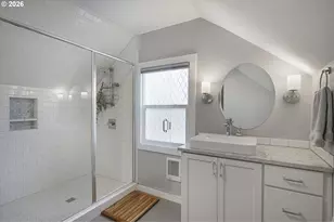 10236 N Smith St, Portland, OR 97203 - Photo 28