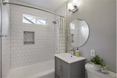 10236 N Smith St, Portland, OR 97203 - Photo 8