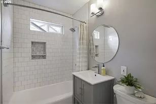 10236 N Smith St, Portland, OR 97203 - Photo 8