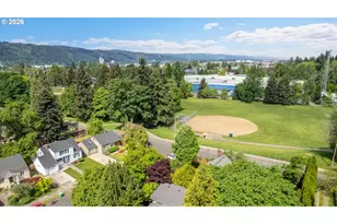 10236 N Smith St, Portland, OR 97203 - Photo 44