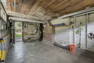 10236 N Smith St, Portland, OR 97203 - Photo 38