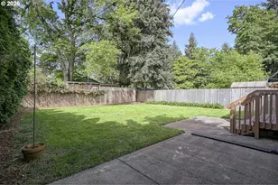 10236 N Smith St, Portland, OR 97203 - Photo 40