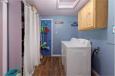 5053 NE 50th St, Neotsu, OR 97364 - Photo 6