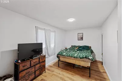 1902 Monroe St, North Bend, OR 97459 - Photo 34