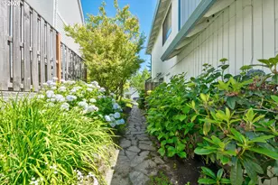 10151 SW Washington St, Portland, OR 97225 - Photo 36