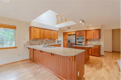 15245 SW Moraine Ct, Beaverton, OR 97007 - Photo 12