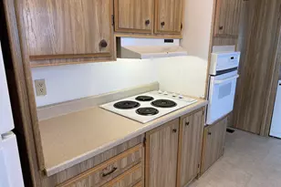 5422 Portland Rd NE, Salem, OR 97305 - Photo 14