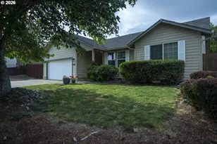 2561 Golfview Ave, Sutherlin, OR 97479 - Photo 2