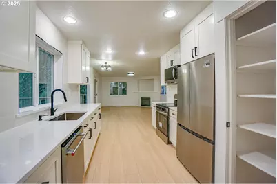 3704 NW Orchard Ct, Camas, WA 98607 - Photo 6