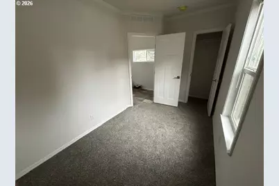 8460 SE Clatsop St, Happy Valley, OR 97086 - Photo 6