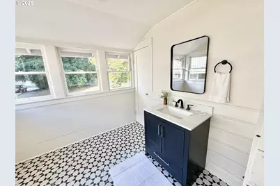 1596 NE Chemeketa St, Salem, OR 97301 - Photo 16