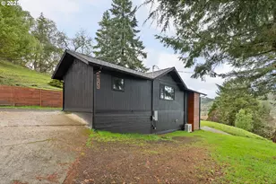 1303 SE Strong Ave, Roseburg, OR 97470 - Photo 30