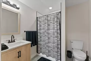 1303 SE Strong Ave, Roseburg, OR 97470 - Photo 14