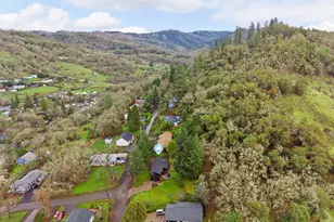 1303 SE Strong Ave, Roseburg, OR 97470 - Photo 42