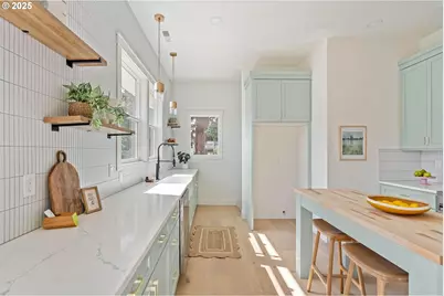 842 NE Killingsworth St, Portland, OR 97211 - Photo 14