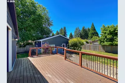 952 E Main St, Monmouth, OR 97361 - Photo 10