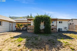 2812 W Sanders Ave, Roseburg, OR 97471 - Photo 22