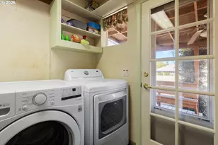 2812 W Sanders Ave, Roseburg, OR 97471 - Photo 16