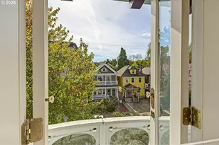 2127 NW Irving St, Portland, OR 97210 - Photo 18