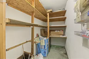 2127 NW Irving St, Portland, OR 97210 - Photo 22