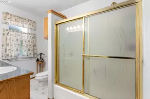 115 SW Regulator St, Cascade Locks, OR 97014 - Photo 12
