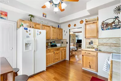 115 SW Regulator St, Cascade Locks, OR 97014 - Photo 6