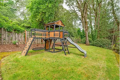 12616 SW 60th Ct, Portland, OR 97219 - Photo 38