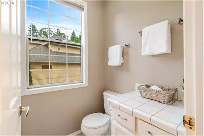 12616 SW 60th Ct, Portland, OR 97219 - Photo 26
