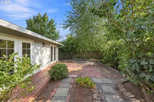 5385 NW Deschutes Dr, Portland, OR 97229 - Photo 38