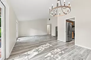 5385 NW Deschutes Dr, Portland, OR 97229 - Photo 16