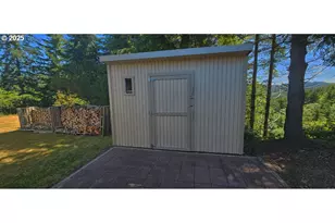 89349 Rustic Ln, Florence, OR 97439 - Photo 12