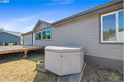 18600 Nestucca Dr, Cloverdale, OR 97112 - Photo 22