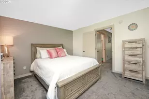 623 N Hayden Bay Dr, Portland, OR 97217 - Photo 20