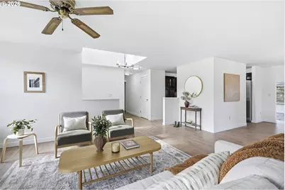 15893 NE Holladay St, Portland, OR 97230 - Photo 8