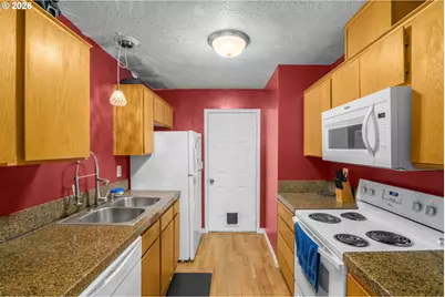 12036 SE Bush St #B, Portland, OR 97266 - Photo 10