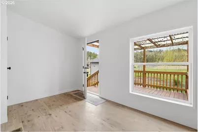24300 SE Gravel Ln, Eagle Creek, OR 97022 - Photo 6