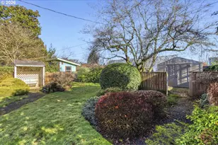 7354 N Wayland Ave, Portland, OR 97203 - Photo 28