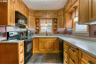 908 SE Byers Ave, Pendleton, OR 97801 - Photo 2