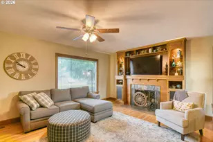 908 SE Byers Ave, Pendleton, OR 97801 - Photo 2