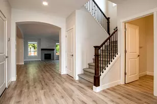 8208 NE 168th Ave, Vancouver, WA 98682 - Photo 2