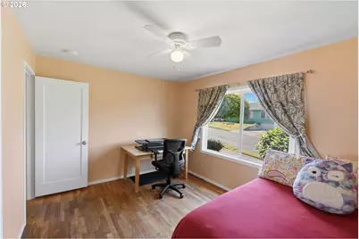 1716 Juniper Ave, Coos Bay, OR 97420 - Photo 20