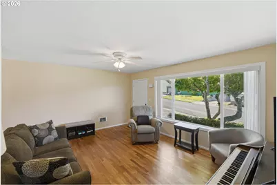 1716 Juniper Ave, Coos Bay, OR 97420 - Photo 4