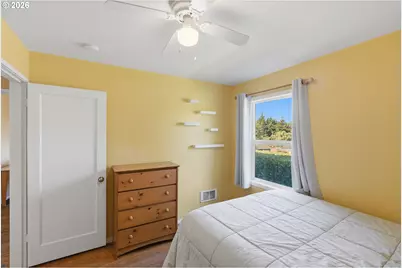 1716 Juniper Ave, Coos Bay, OR 97420 - Photo 18