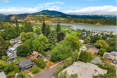 412 10th St, Hood River, OR 97031 - Photo 38
