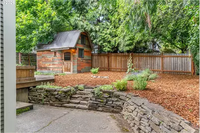 412 10th St, Hood River, OR 97031 - Photo 34