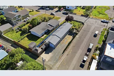 2294 Marion St, North Bend, OR 97459 - Photo 48