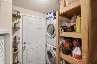 2294 Marion St, North Bend, OR 97459 - Photo 26
