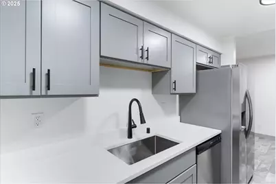 1114 N 1st Ave, Kelso, WA 98626 - Photo 14