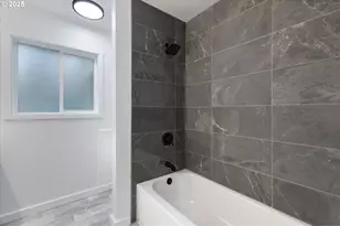 1114 N 1st Ave, Kelso, WA 98626 - Photo 16